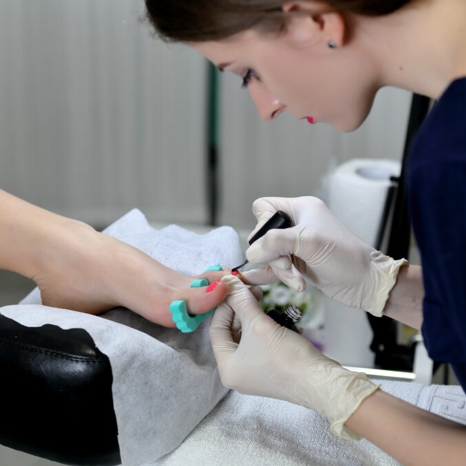 Pediküre-Behandlung in einem Nagel- oder Kosmetikstudio